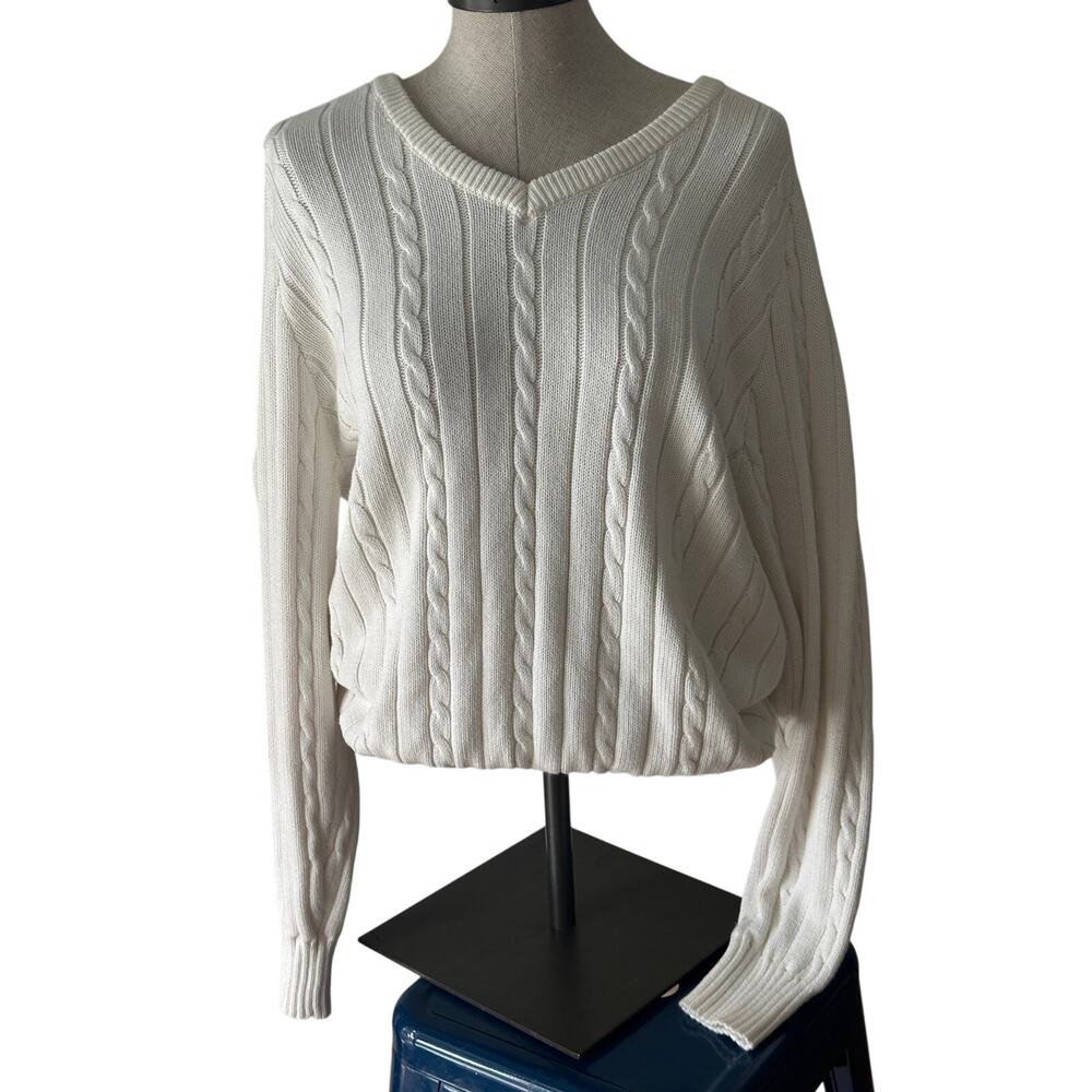 Brandy Melville White fisherman v neck sweater
